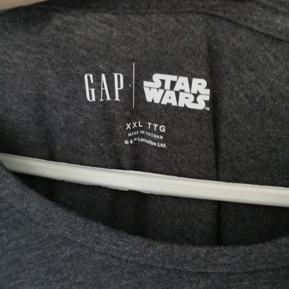 🌟Host Pick🌟 BNWT Star Wars Gap T-Shirt - Picture 3 of 6